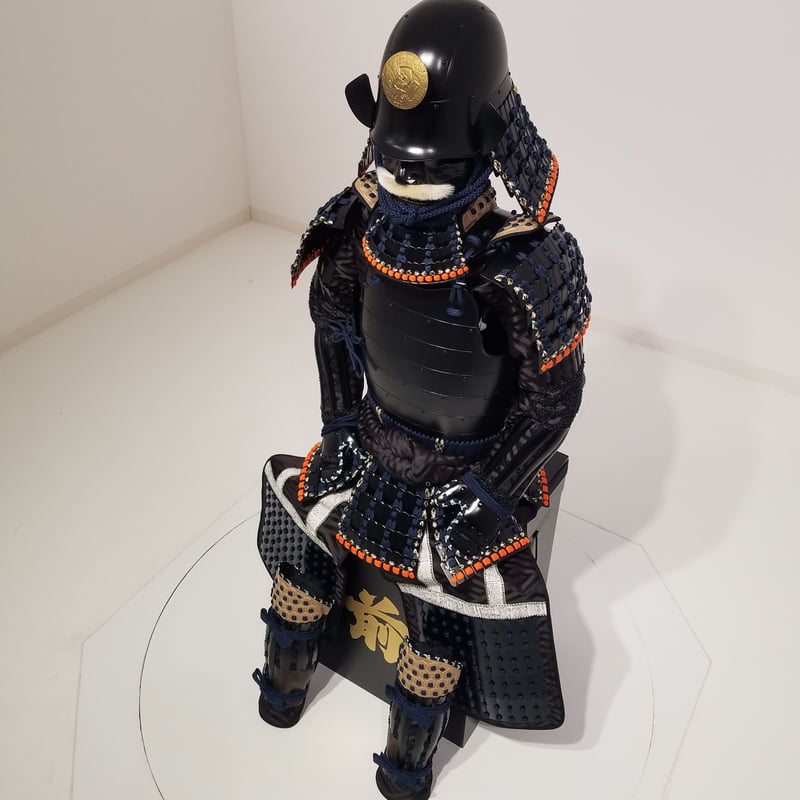 O-050】紺糸威黒艶消鋲綴二枚胴具足(頭形兜) | 甲冑工房丸武 O-050】紺糸威黒艶消鋲綴二枚胴具足(頭形兜) | 甲冑工房丸武