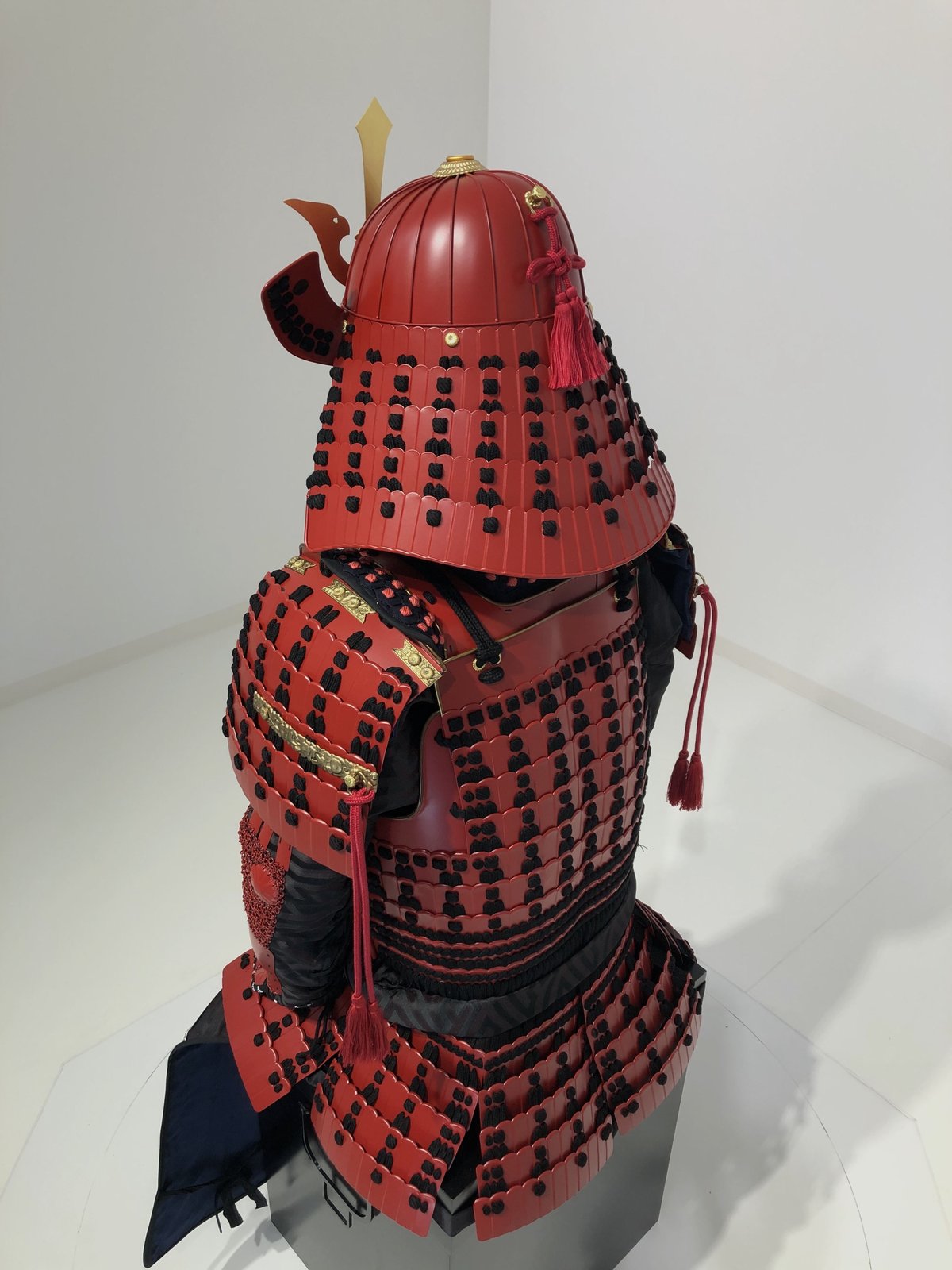 O-033】○黒糸威伊予腰取二枚胴具足（艶消し） | 甲冑工房丸武