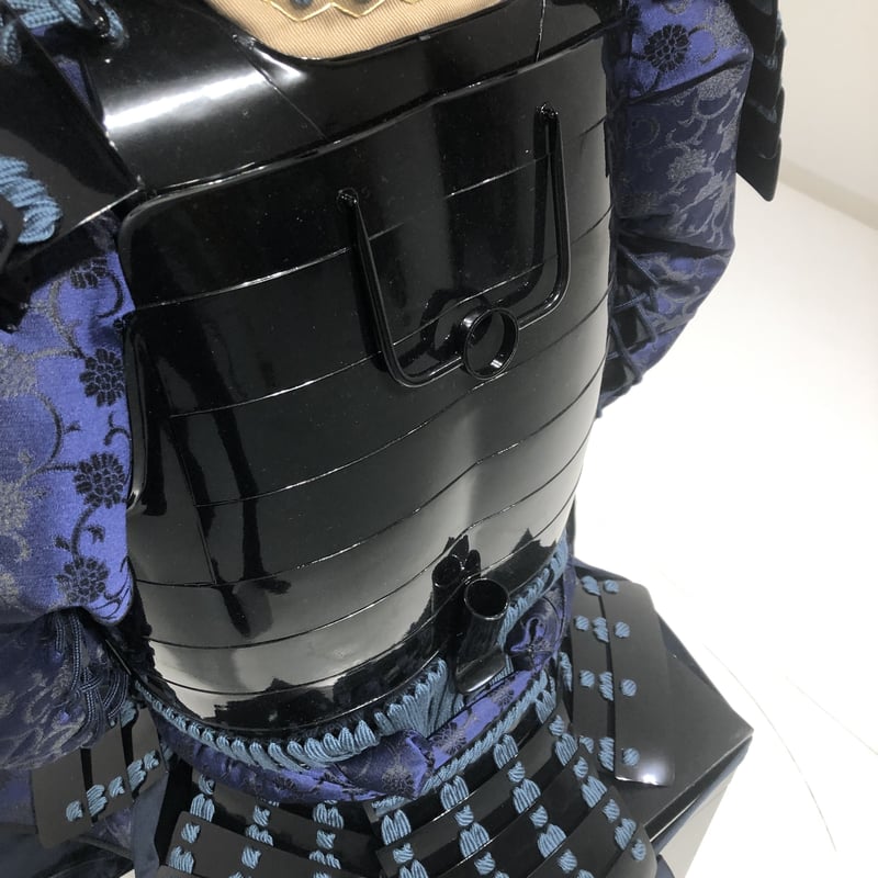 O-058】○紺糸威黒桶側二枚胴具足(鍬形) | 甲冑工房丸武 O-058】○紺糸威黒桶側二枚胴具足(鍬形) | 甲冑工房丸武