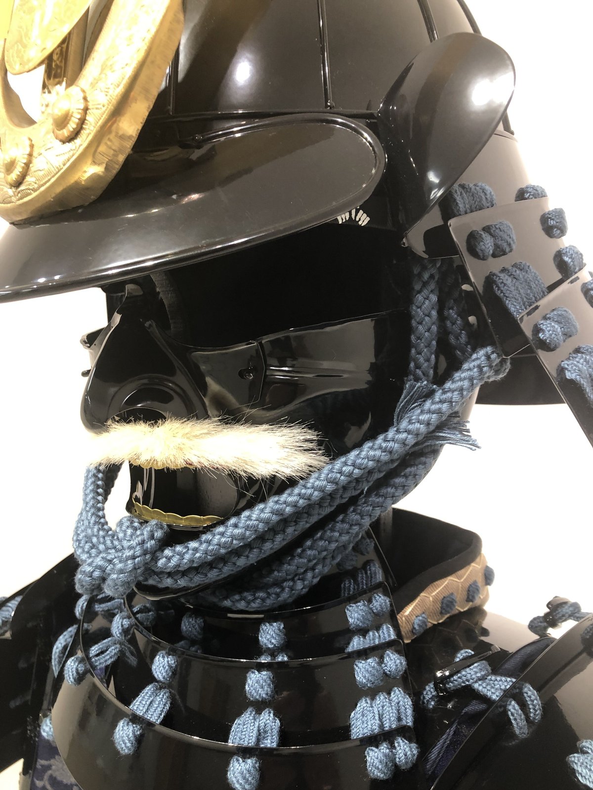 O-058】○紺糸威黒桶側二枚胴具足(鍬形) | 甲冑工房丸武 O-058】○紺糸威黒桶側二枚胴具足(鍬形) | 甲冑工房丸武