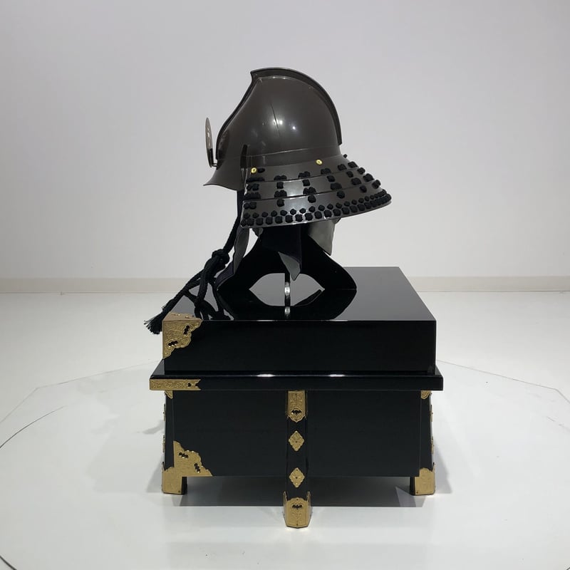 O-069-K】○黒糸威胸取鎬二枚胴具足(兜のみ) | 甲冑工房丸武 O-069-K】○黒糸威胸取鎬二枚胴具足(兜のみ) | 甲冑工房丸武