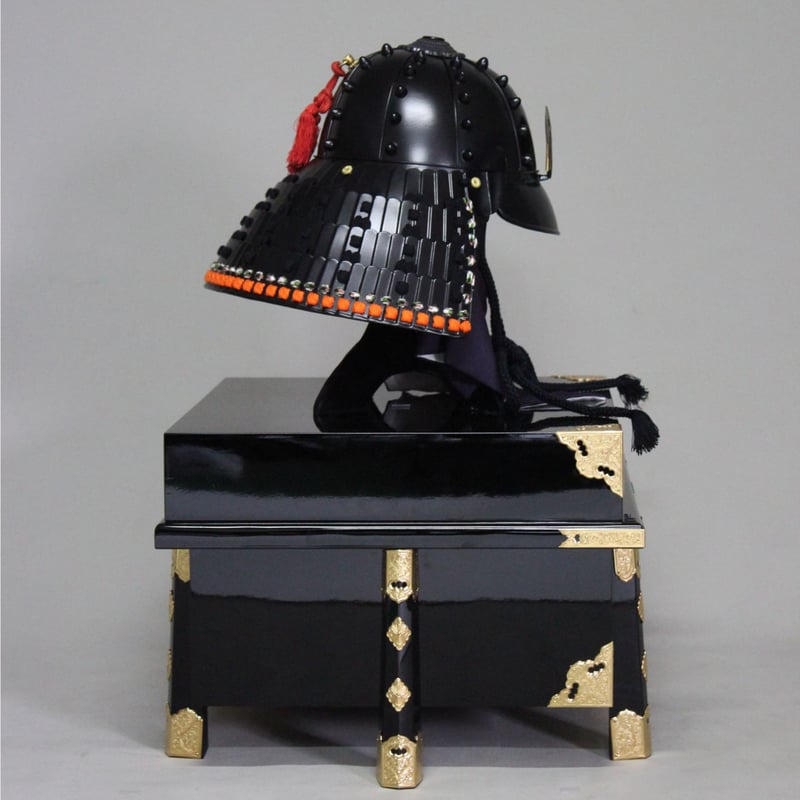 甲冑❗️美品❗️鎧兜❗️星兜❗️二枚胴‼️高級品❗️時代物‼️破格出品‼️送料無料‼️ O-049-K】黒糸威黒艶消鋲綴二枚胴具足（兜のみ）（厳星） | 甲冑