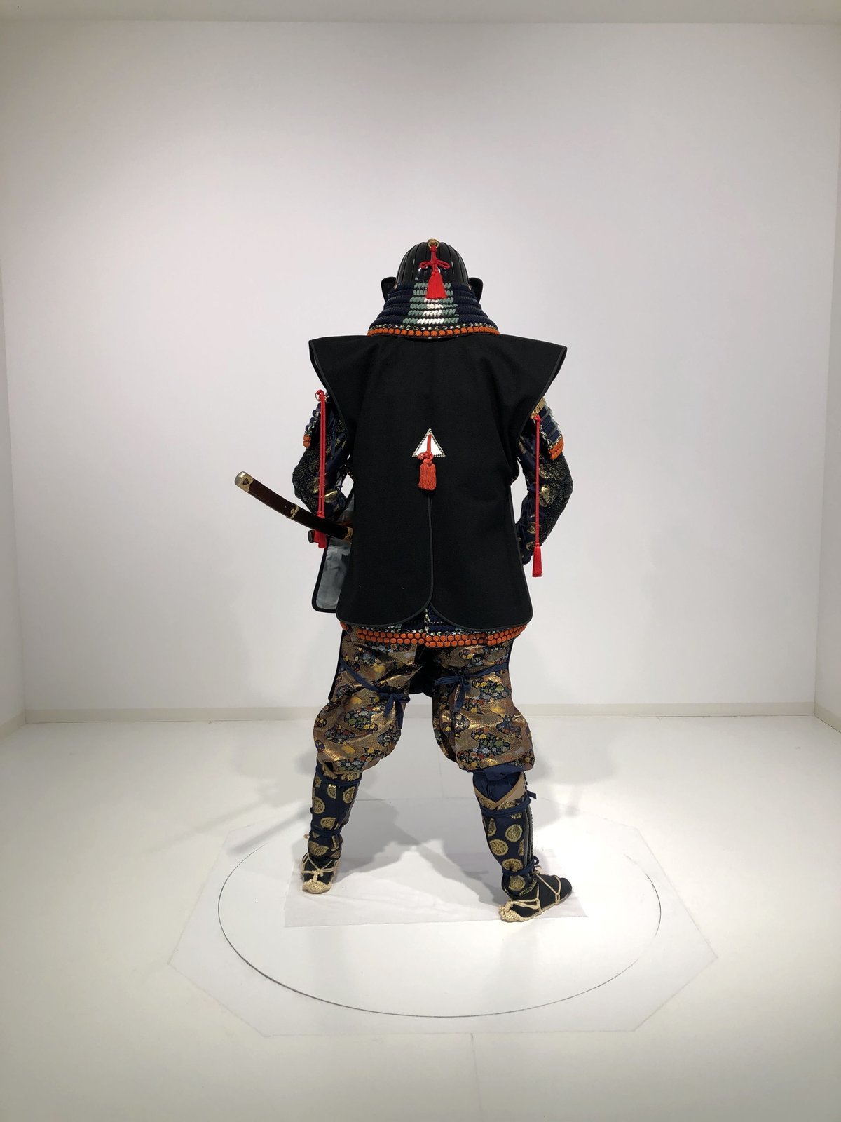 B-050】陣羽織 (黒羅紗) | 甲冑工房丸武 B-050】陣羽織 (黒羅紗) | 甲冑工房丸武