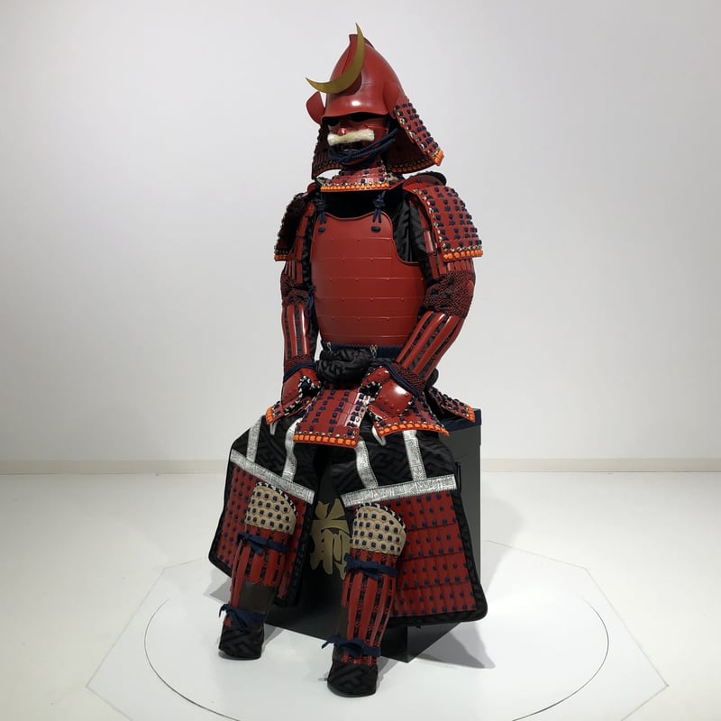 O-079】濃紺糸威赤艶消鋲綴二枚胴具足(桃形兜) | 甲冑工房丸武 O-079】濃紺糸威赤艶消鋲綴二枚胴具足(桃形兜) | 甲冑工房丸武