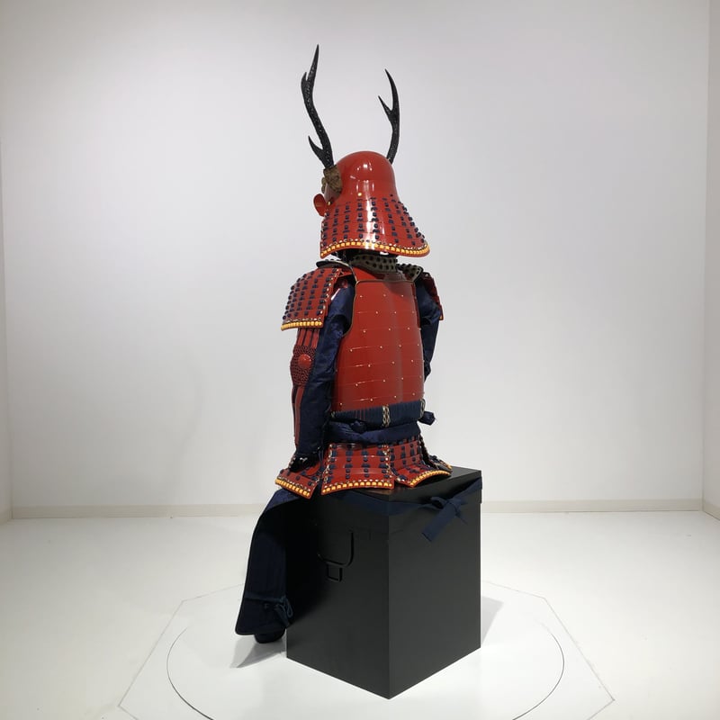 ねこ武将∠(｀∇´)ゝ　まる白猫　赤甲冑　赤兜(真田形) 大一点のみ Y-037】○真田幸村 （梅） | 甲冑工房丸武