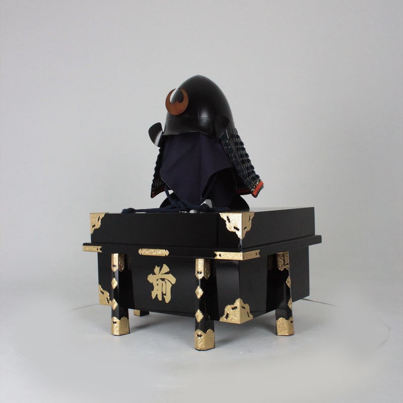 O-052-K】紺糸威黒艶消鋲綴二枚胴具足（椎形）（兜のみ） | 甲冑