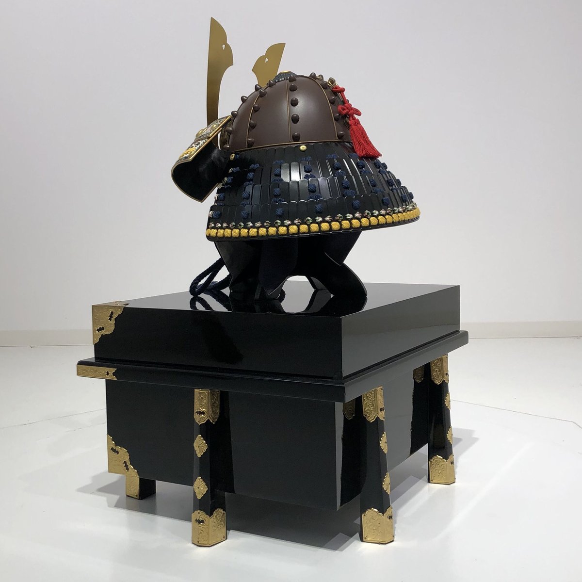 O-046-K】紺糸威鉄錆笠鋲二枚胴具足（兜のみ） | 甲冑工房丸武