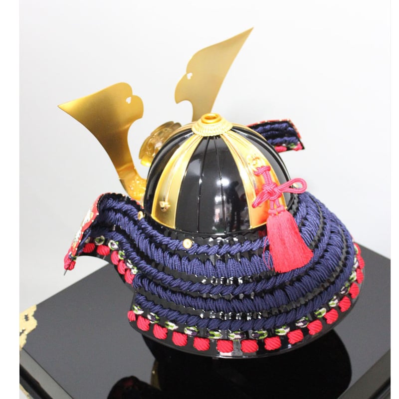 金箔の屏風と子供用、甲冑 鉄金箔押切付札紫糸威二枚胴具足／ホームメイト