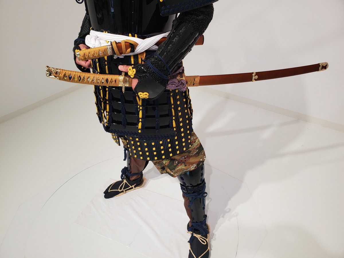 THE 治さ MASAMUNE 伊達政宗G&G 武士の鎧 とキングスランド特級 置物 THE 治さ MASAMUNE 伊達政宗G&G 武士の鎧 とキングスランド特級 置物