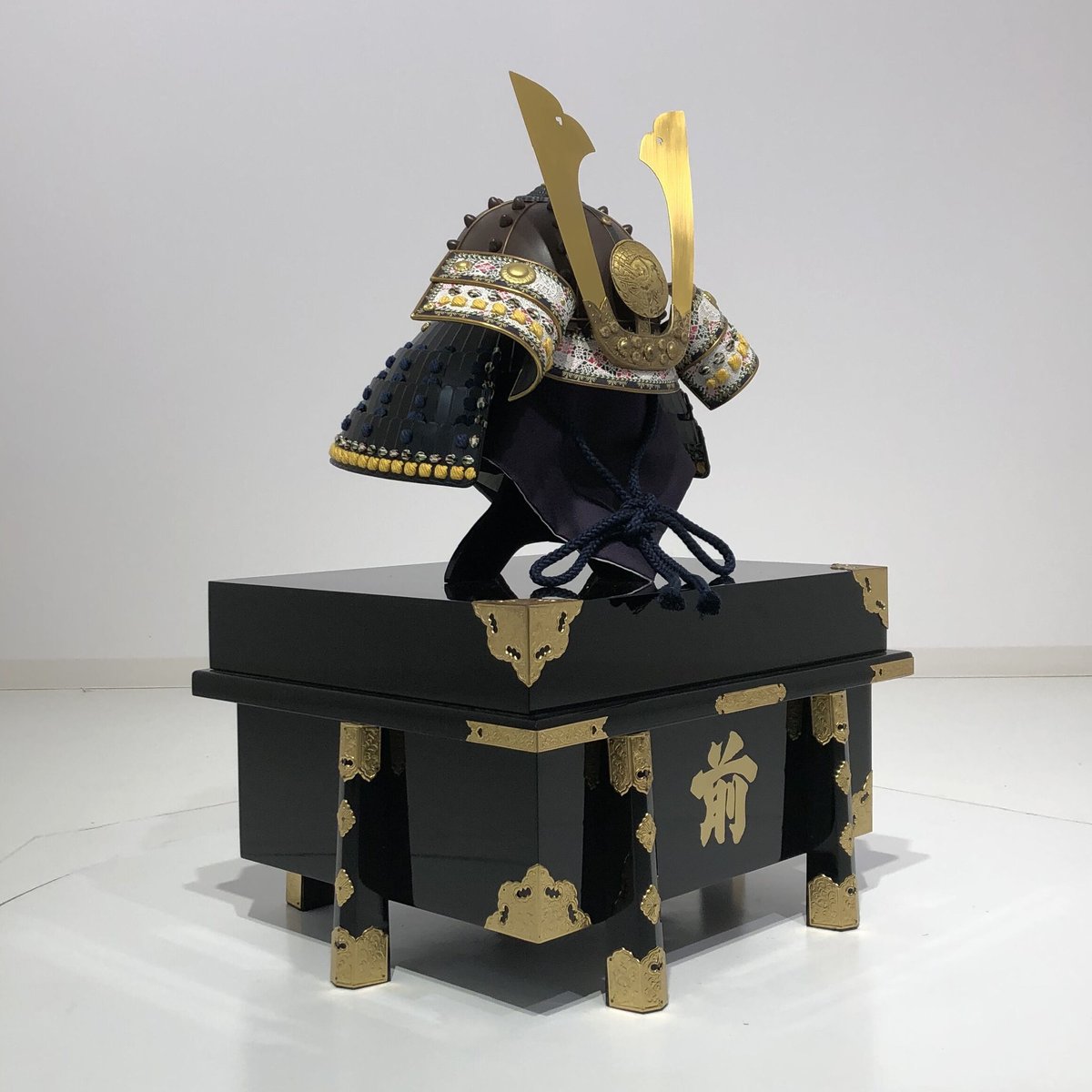 O-046-K】紺糸威鉄錆笠鋲二枚胴具足（兜のみ） | 甲冑工房丸武