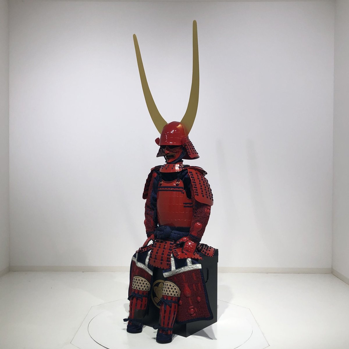 等身大甲冑大鎧 井伊直政氏着用等身鎧彦根橘紋木彫り大沖天協立当世具足