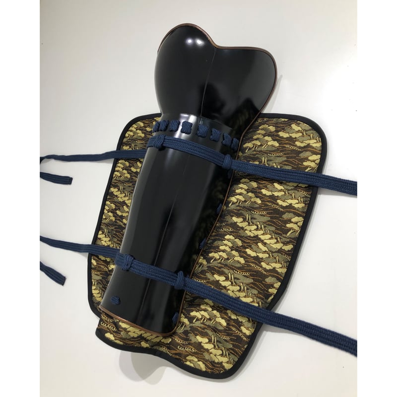 美品甲冑脛当黒艶消塗中立拳臑丸武産業