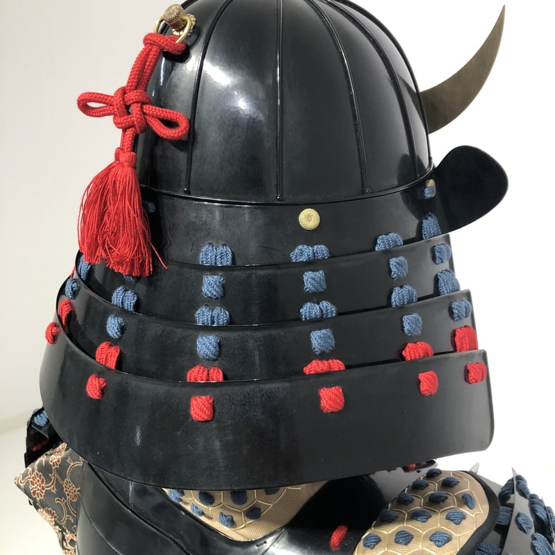 O-055】紺赤糸威胸取黒桶側二枚胴具足・十二間兜(手時代塗 O-055】紺赤糸威胸取黒桶側二枚胴具足・十二間兜(手時代塗