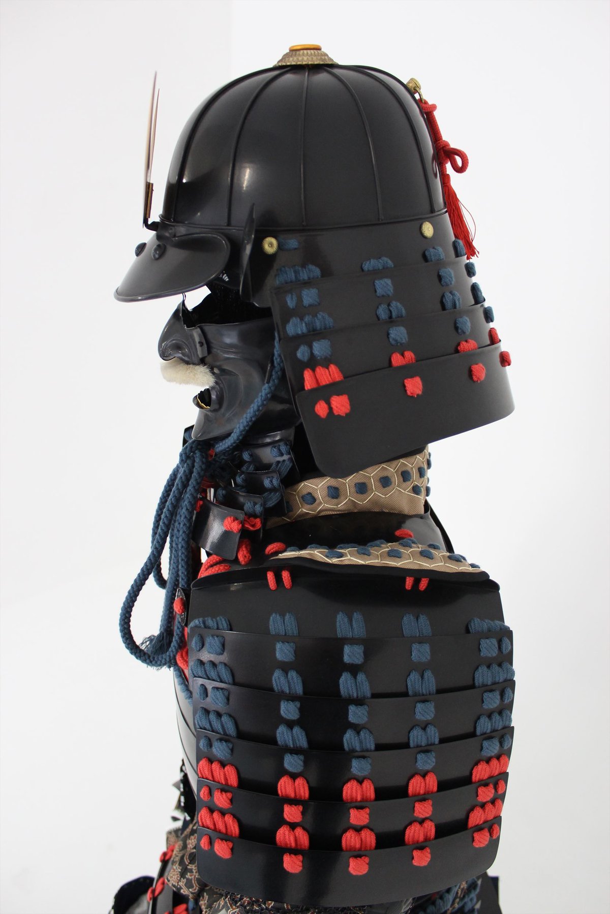 O-055】紺赤糸威胸取黒桶側二枚胴具足・十二間兜(手時代塗 O-055】紺赤糸威胸取黒桶側二枚胴具足・十二間兜(手時代塗