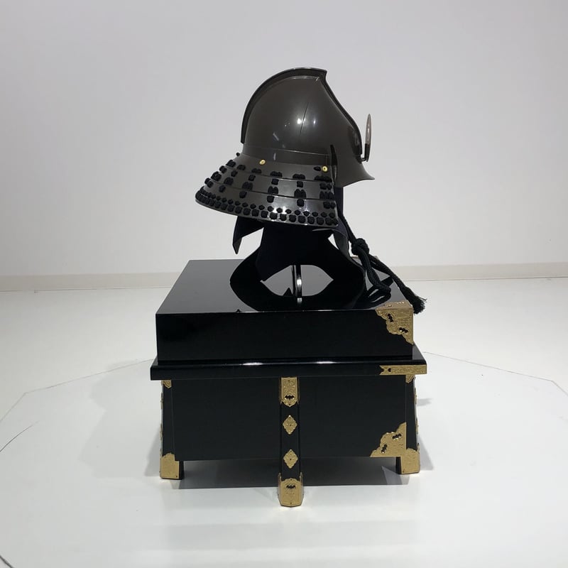 O-069-K】○黒糸威胸取鎬二枚胴具足(兜のみ) | 甲冑工房丸武 O-069-K】○黒糸威胸取鎬二枚胴具足(兜のみ) | 甲冑工房丸武