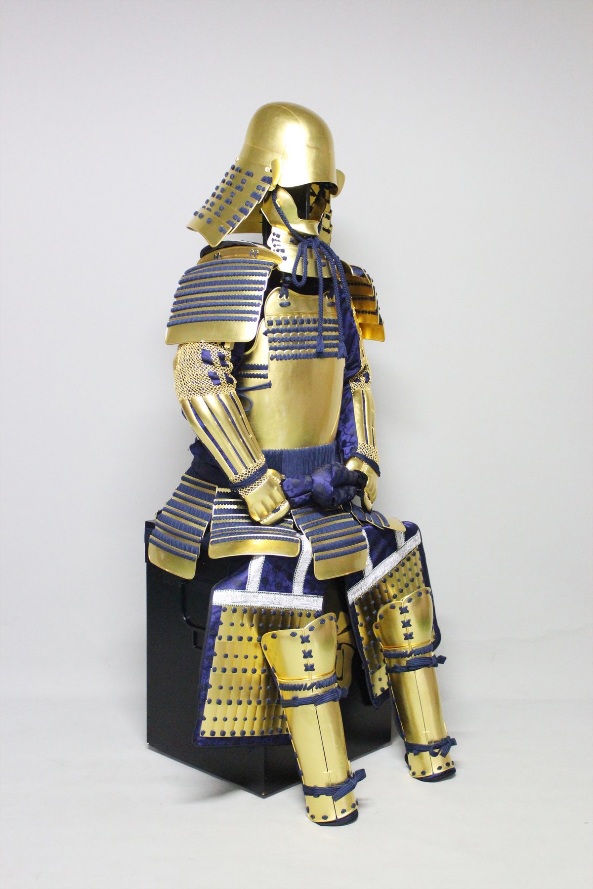 Y-017】大河ドラマモデル○徳川家康金蛇美具足 | 甲冑工房丸武 Y-017】大河ドラマモデル○徳川家康金蛇美具足 | 甲冑工房丸武