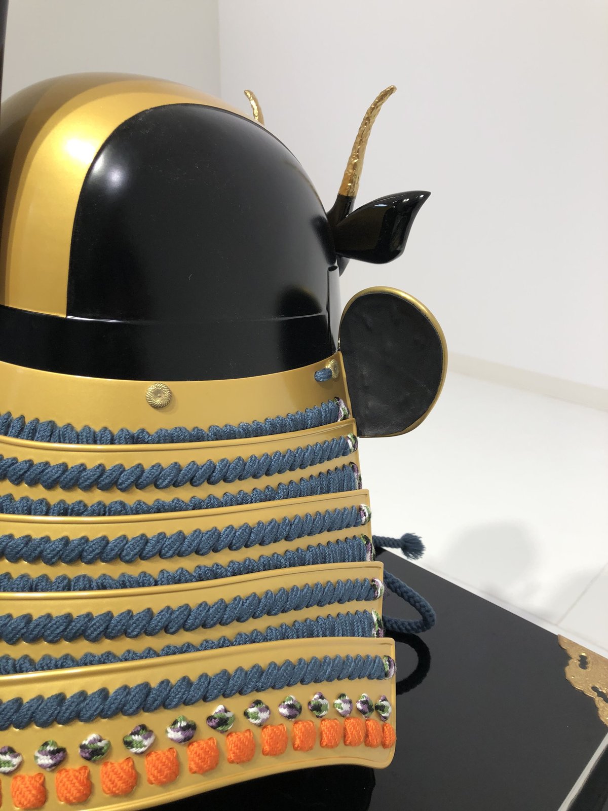 O-032-K】紺糸威胸取二枚胴具足(兜のみ) | 甲冑工房丸武 O-032-K】紺糸威胸取二枚胴具足(兜のみ) | 甲冑工房丸武