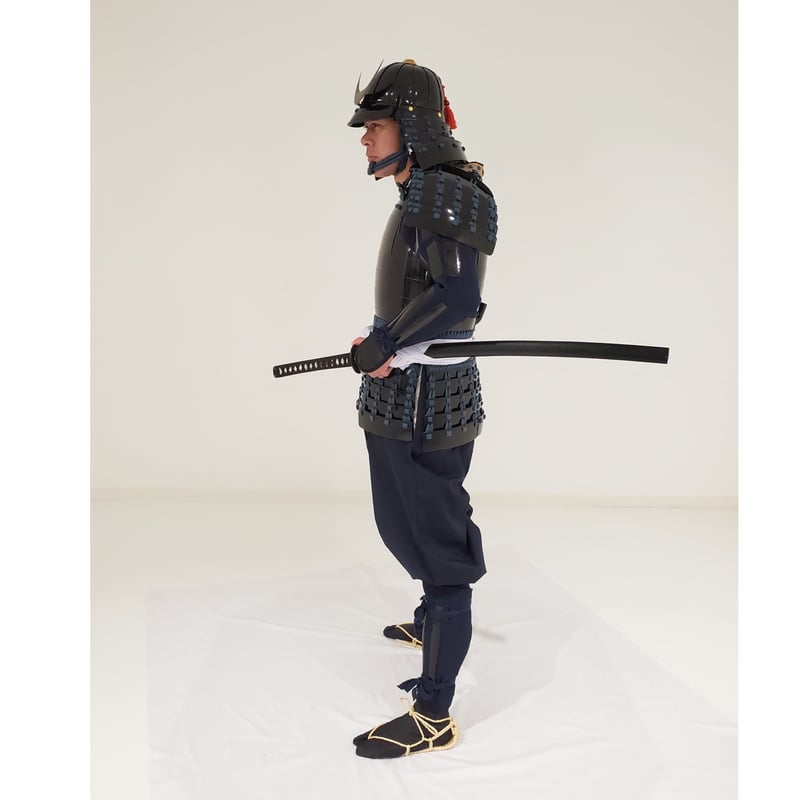 L4-8】黒桶側胴具足 (レンタル) | 甲冑工房丸武 L4-8】黒桶側胴具足 (レンタル) | 甲冑工房丸武