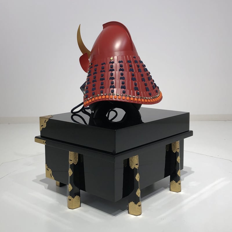 O-079-K】○濃紺糸威赤艶消鋲綴二枚胴具足(桃形兜)(兜のみ O-079-K】○濃紺糸威赤艶消鋲綴二枚胴具足(桃形兜)(兜のみ