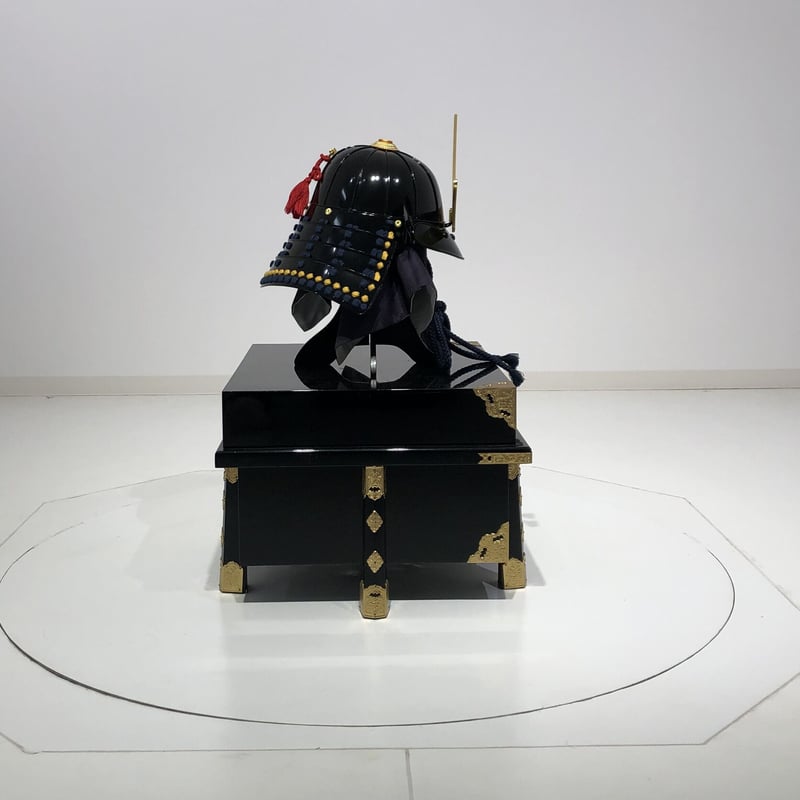 ねこ武将∠(｀∇´)ゝ　まる白猫　黒甲冑　黒兜(伊達形) 大一点のみ ねこ武将∠(｀∇´)ゝ まる白猫 黒甲冑 黒兜(伊達形) 大