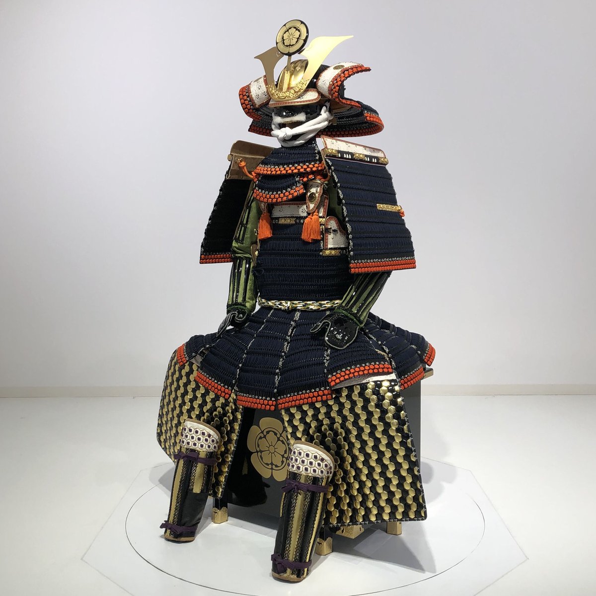 金屏風　 織田信長　 豊臣秀吉　 家紋　超超骨董品　400年以上前　戦国時代 金屏風 織田信長 豊臣秀吉 家紋 超超骨董品 400年以上前 戦国時代