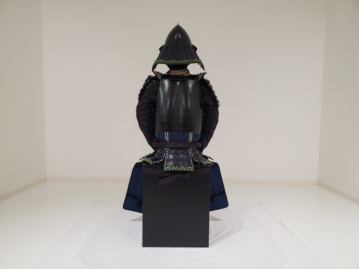 真作/凌雪/具足図(鎧)/絹表装/布袋屋掛軸HB-966 真作/凌雪/具足図(鎧)/絹表装/布袋屋掛軸HB-966 青く