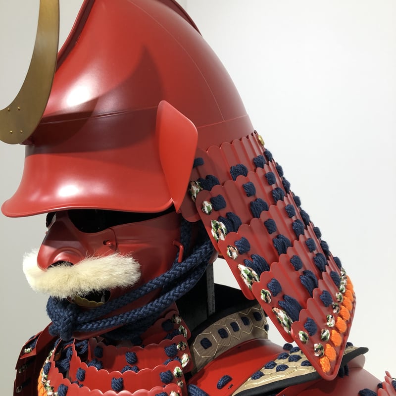 中国武具♦️鉄地♦️獅子形金具♦️兜 鳳羽兜♦️赤色♦️送料込 中国武具♦️鉄地♦️獅子形金具♦️兜 鳳羽兜♦️赤色♦️送料込