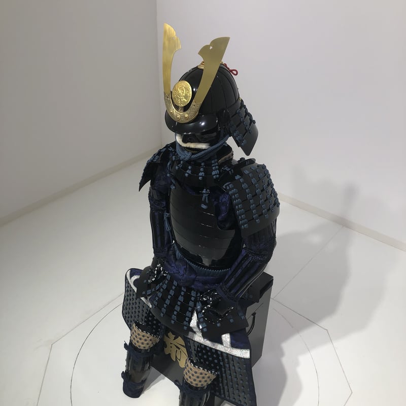 O-058】○紺糸威黒桶側二枚胴具足(鍬形) | 甲冑工房丸武 O-058】○紺糸威黒桶側二枚胴具足(鍬形) | 甲冑工房丸武