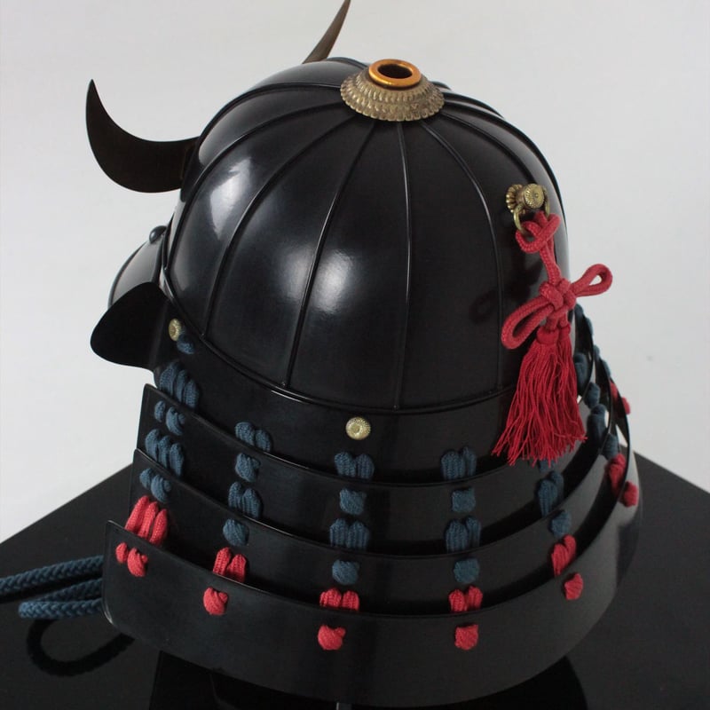 O-055-K】紺赤糸威胸取黒桶側二枚胴具足(十二間)(兜のみ O-055-K】紺赤糸威胸取黒桶側二枚胴具足(十二間)(兜のみ