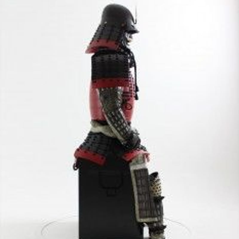 実戦鎧兜安土桃山時代頃の高級な鉄黒漆塗5枚胴胴具足一式
