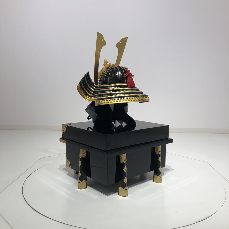 希少！ 【未使用•展示品】日本甲冑 等身大 ◎胴鎧◎ 【掛紺糸威　黒胴当世具足】 鎧兜甲冑等身大】濃紺糸威 当世小札二枚胴具足 | 甲冑工房 武寿