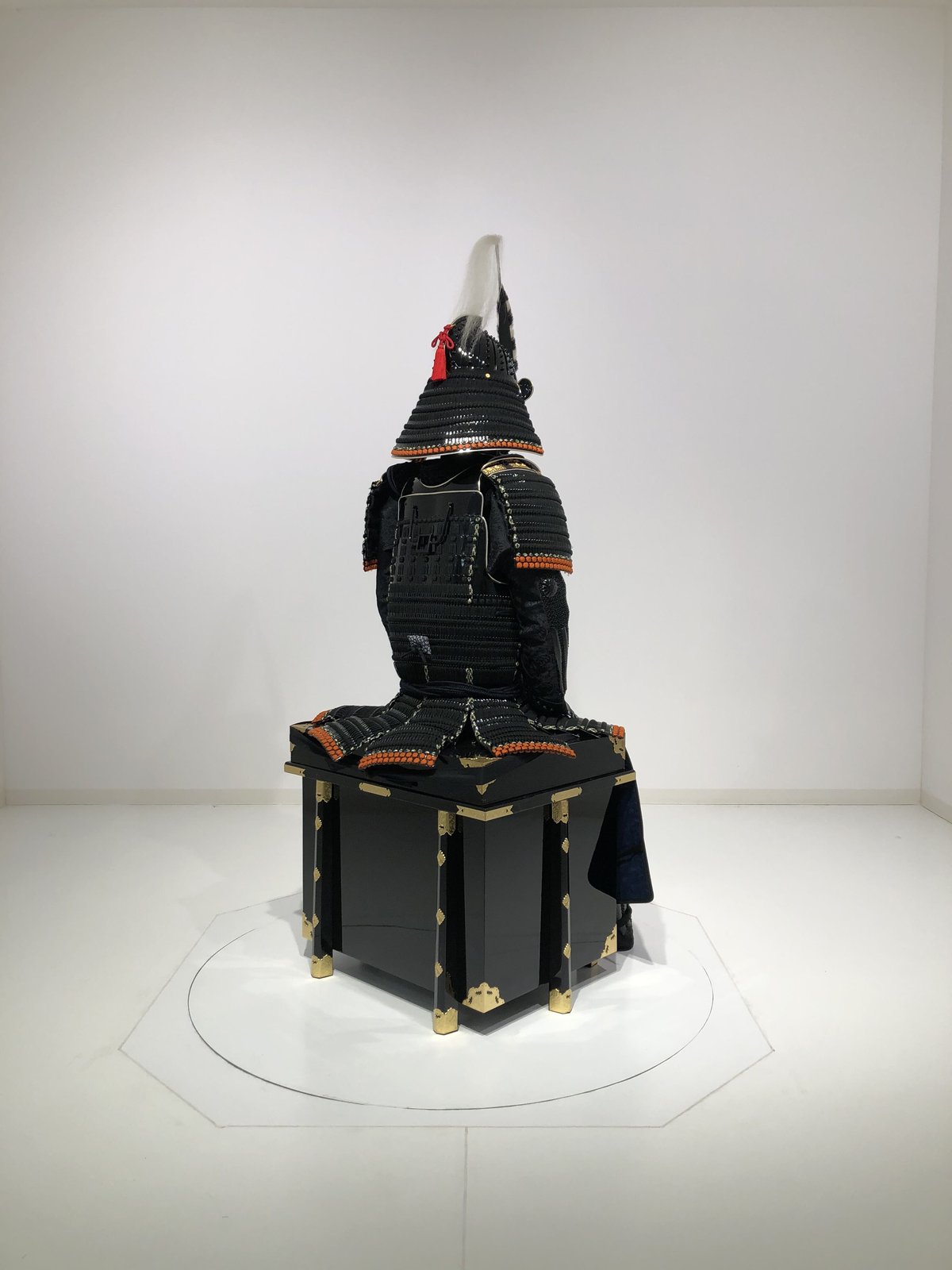 金運爆上げ　秘蔵品　黒に天下布武　織田信長　漆塗り美濃焼き 文庫 沈金鉄線 黒 漆塗り・木製 11-14003 (製造中止) 漆器の井助