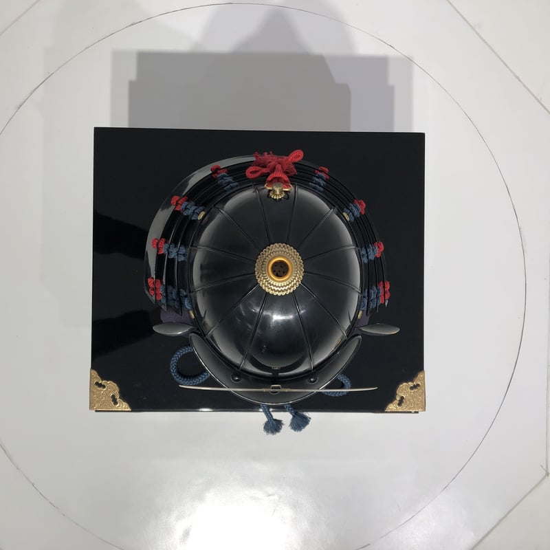 O-055-K】紺赤糸威胸取黒桶側二枚胴具足(十二間)(兜のみ O-055-K】紺赤糸威胸取黒桶側二枚胴具足(十二間)(兜のみ