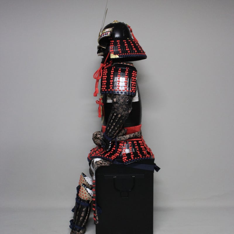 O-048】○赤糸威伊予素懸二枚胴具足 (艶消塗) | 甲冑工房丸武