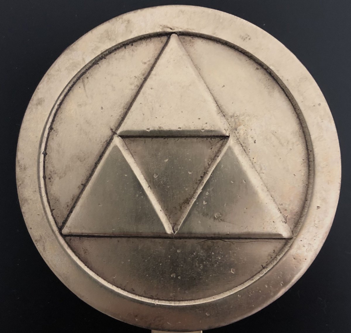 K-009】前立 丸に剣梅鉢 | 甲冑工房丸武