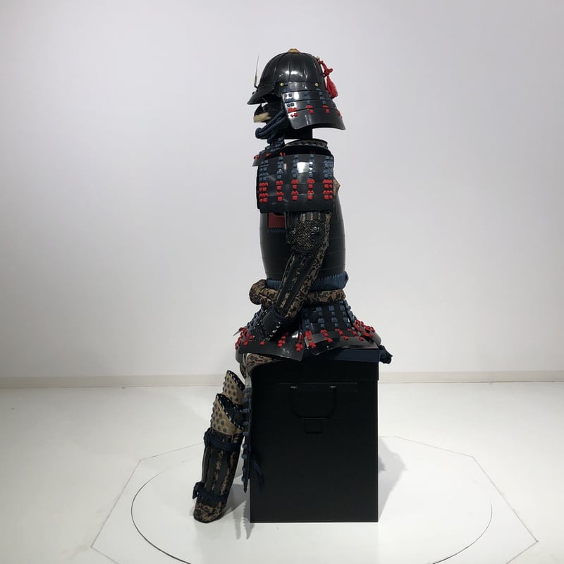 O-055】紺赤糸威胸取黒桶側二枚胴具足・十二間兜(手時代塗 O-055】紺赤糸威胸取黒桶側二枚胴具足・十二間兜(手時代塗