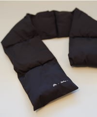 a.m. down scarf (black)