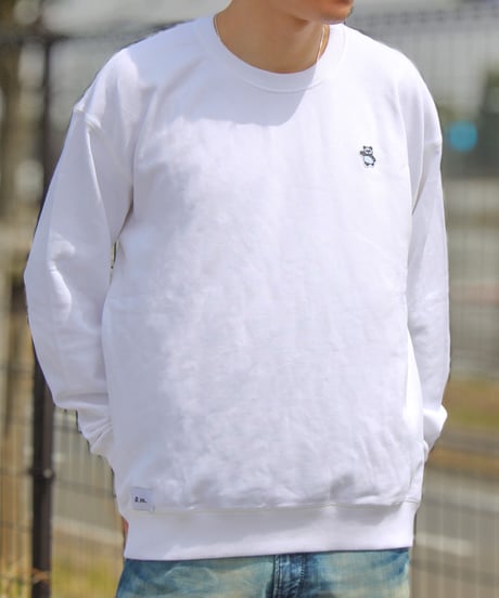 a.m. × なんちゃんねる？collaboration trainer (white)