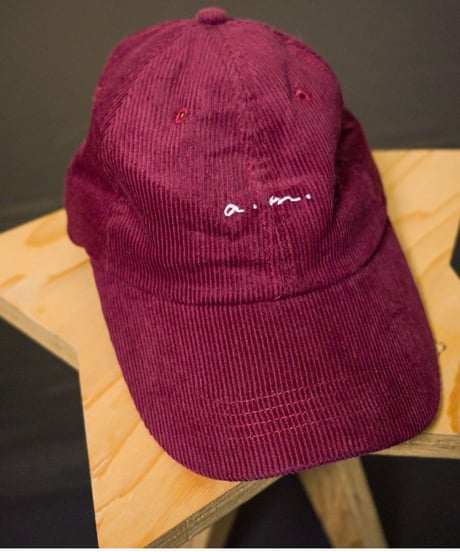a.m.  corduroy cap (Bordeaux)