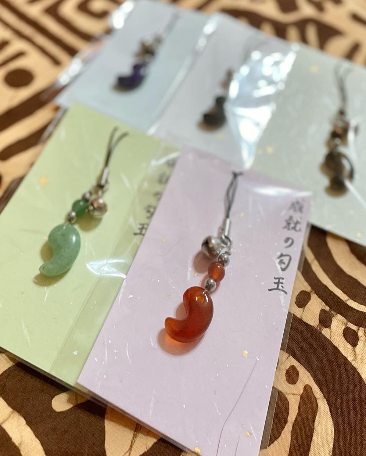 タイガーアイ】成就の勾玉 ストラップ | 服が福を呼ぶお店 ふく