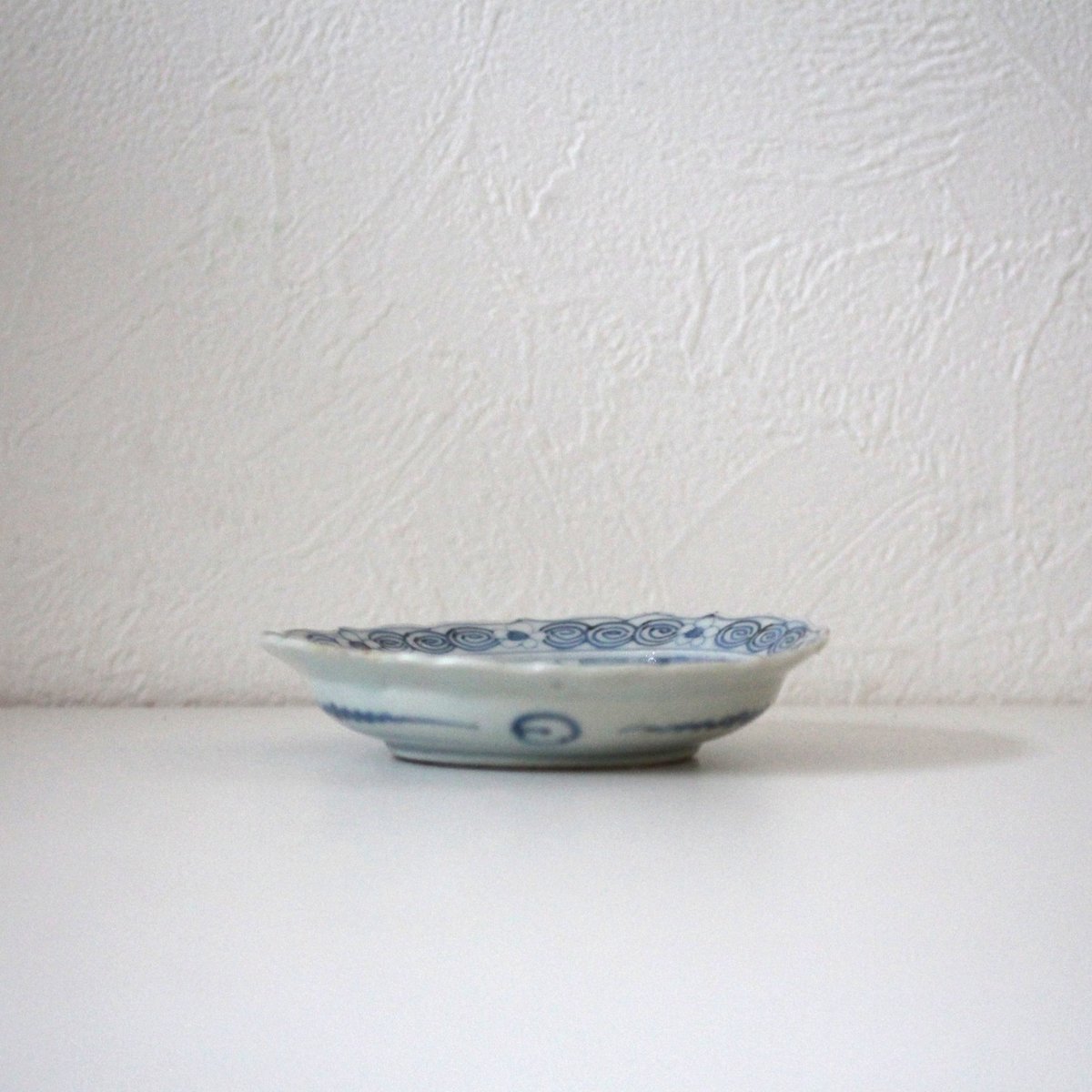 数と骨董】古伊万里染付馬文稜花小皿 d11.8cm Imari Blue and