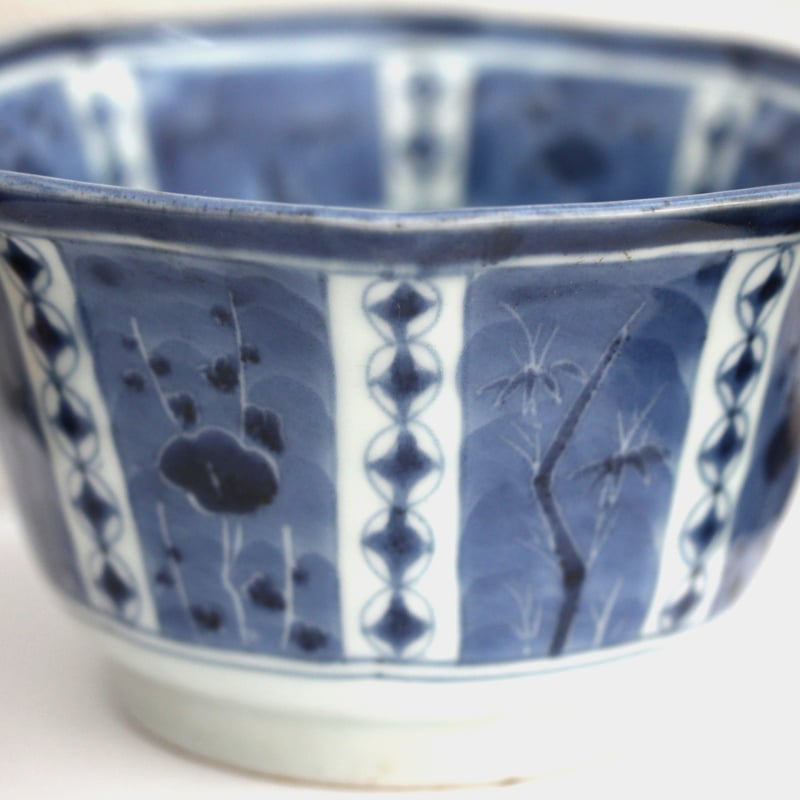 桜と梅】古伊万里染付竹梅鶴文八角鉢 d16.4cm Imari Blue and White