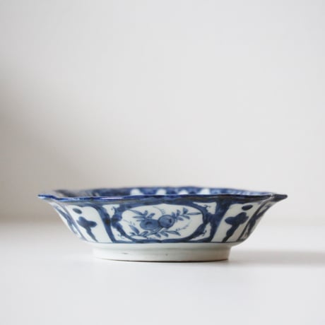 【十二支と宝珠】古伊万里染付麒麟送子文角皿 d15.7cm　Imari Blue and White Dish, Design of Quilin and Son　18thｰ19th C