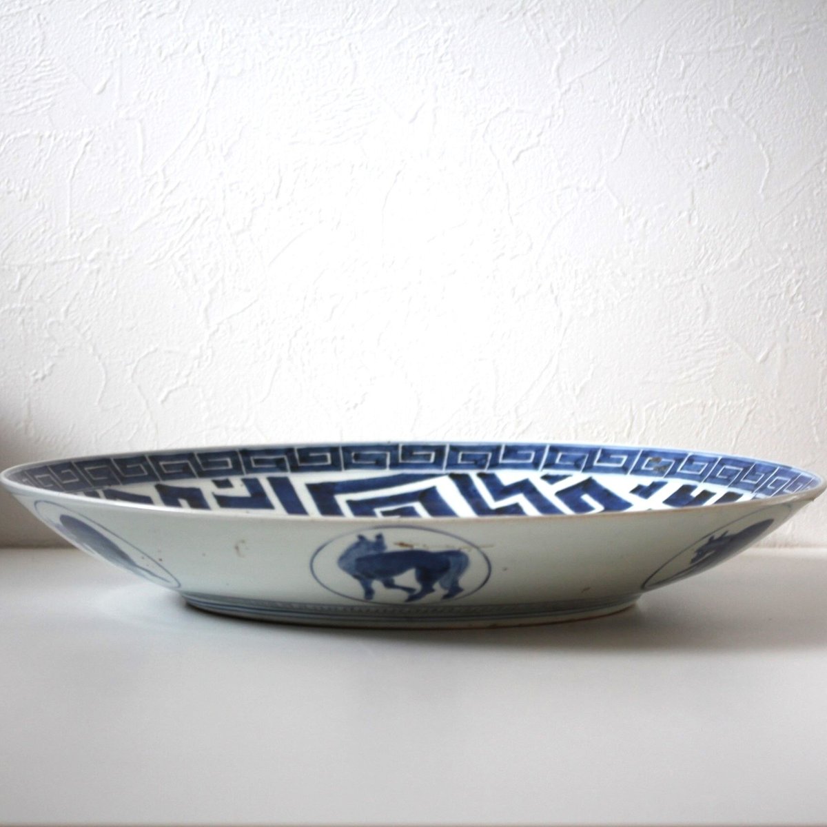 瓢箪から駒】古伊万里染付雷龍文大皿 d48.9cm Imari Blue and White