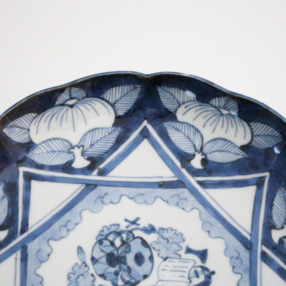 数と骨董】古伊万里染付楽器桜橘文皿 d21.8cm Imari Blue and