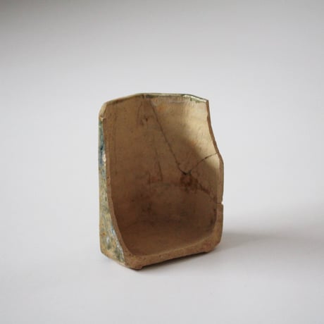 【数と骨董】陶片　総織部八角火入 h9.1cm　Shard of Oribe Octagonal Hiire Pot, Firing Container　17th C