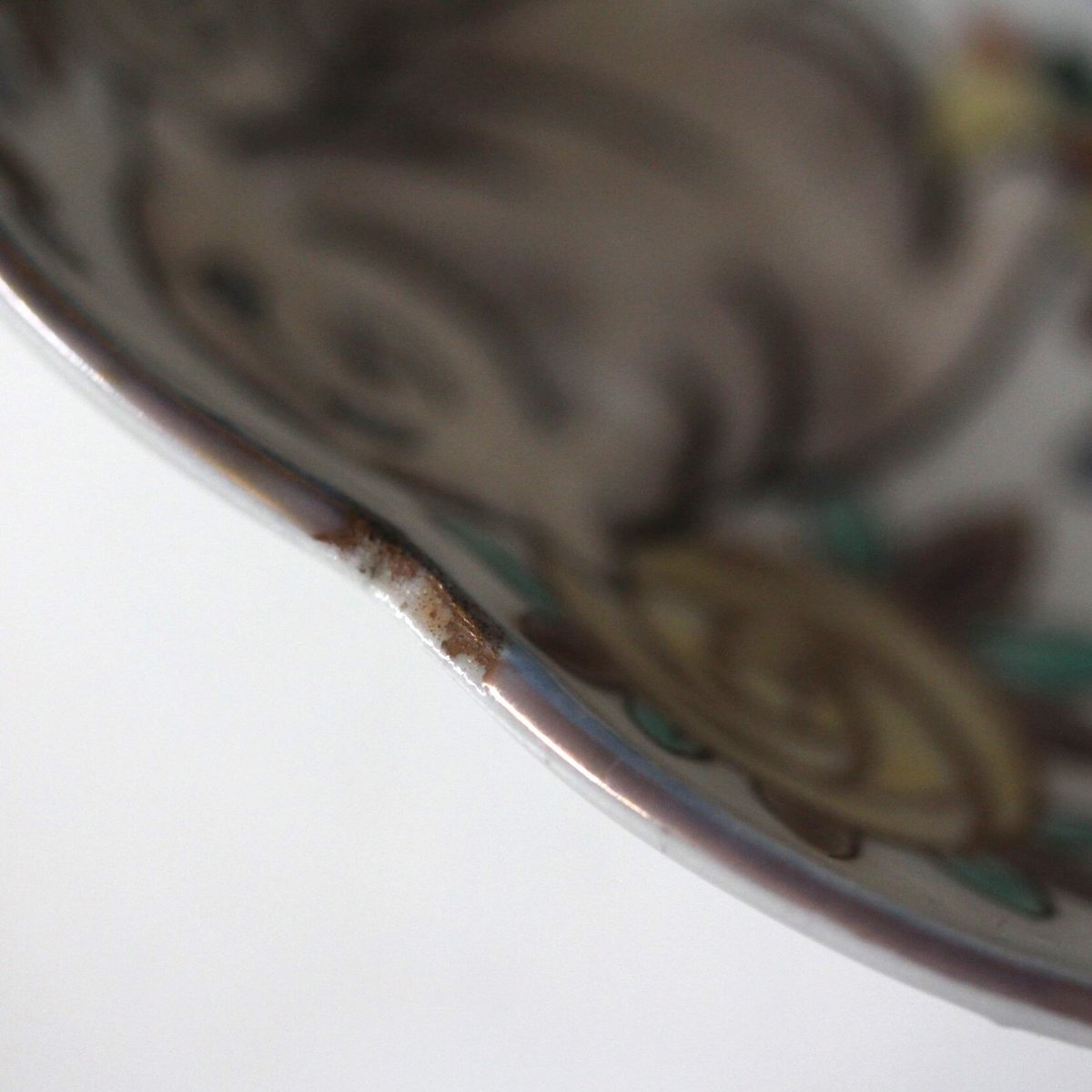 数と骨董】伊万里色絵ブルドック薔薇文輪花皿 d21.8cm Imari