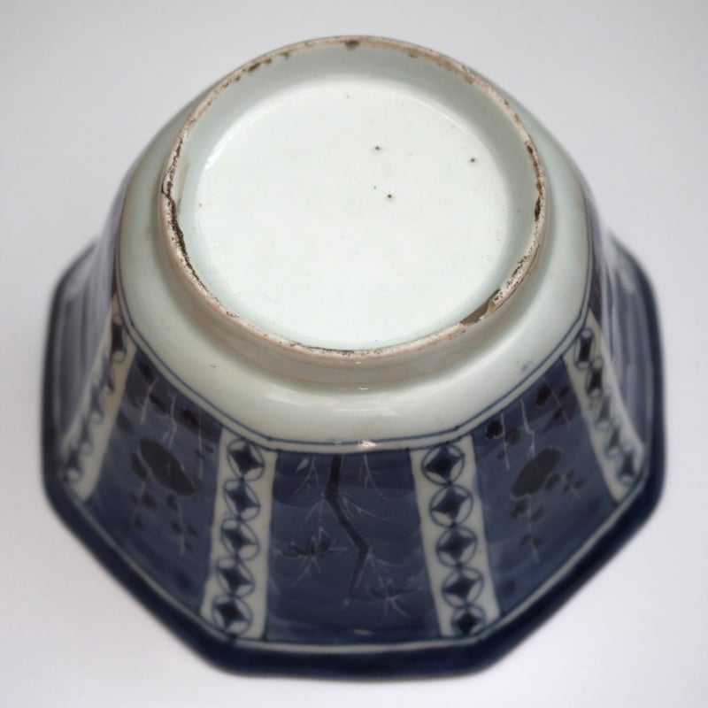 伊万里 染付 八角鉢 [B22451] 梅に紗綾形 中鉢 古美術 古玩 古伊万里 染付丸紋八角小鉢 五客揃 | LYAN ARTS' Collection onli