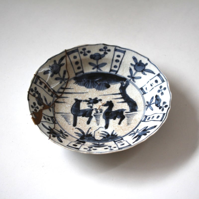 骨董 アンティーク 青華 古染付 鹿図小皿 科挙 丸皿 清朝 ニュウあり 数と骨董】 九谷染付芙蓉手鹿文輪花皿 d20.8cm Kutani Blue and