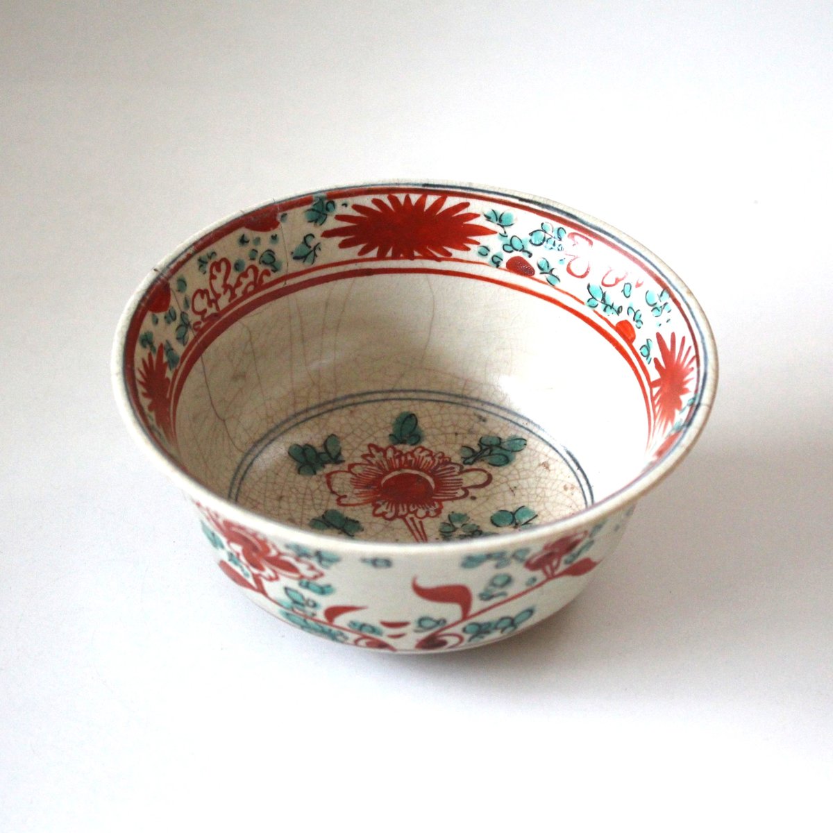 センノ葉 呉須赤絵 数と骨董】 呉須赤絵写牡丹菊兎文鉢 d21.6cm Swatow Style Bowl